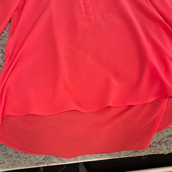 Candies- Sweet oversized blouse in a beautiful bright coral color, Size Large - Picture 13 of 14